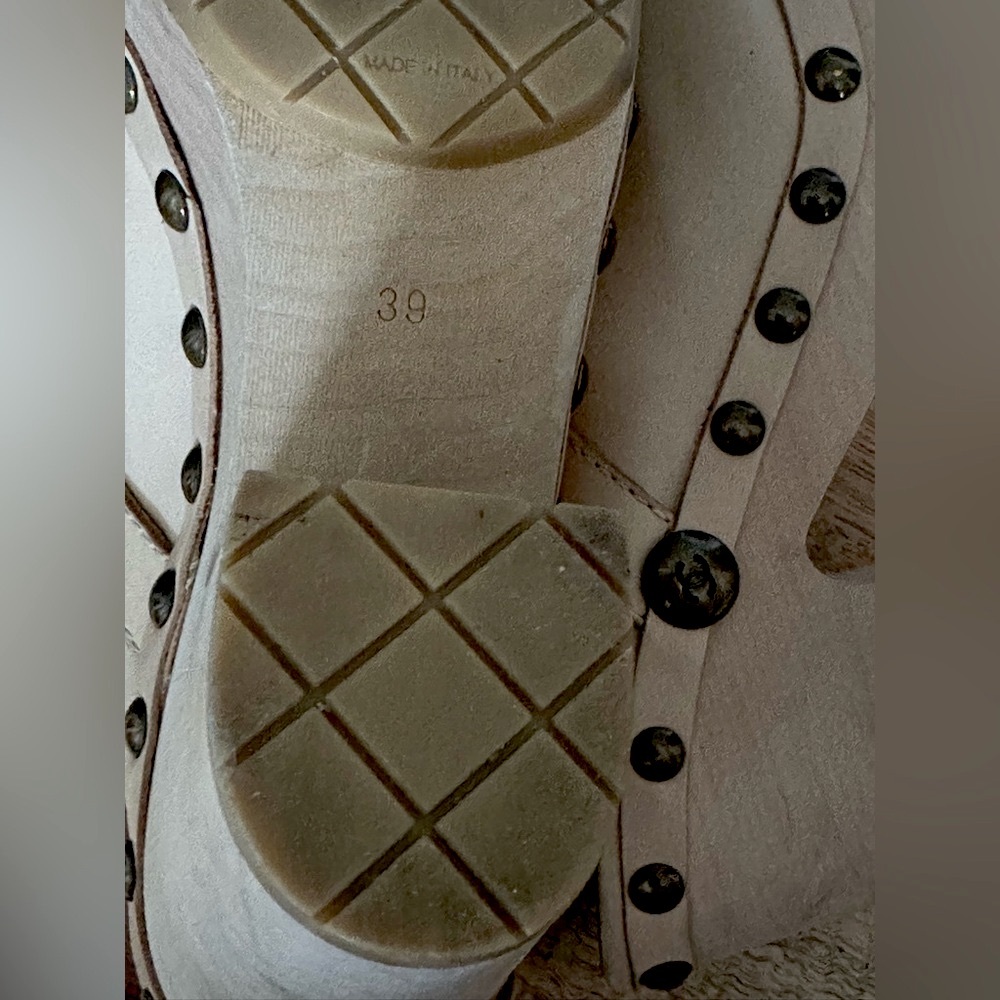 CHANEL Runway Leather Clogs Mules Metal studs 39 8 - Picture 13 of 16